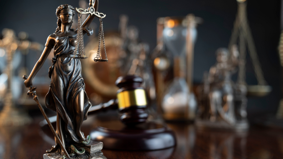 Tire Uyuşturucu Suçları Avukatı, Tire Uyuşturucu Bulundurma Suçu, Tire Uyuşturucu Ceza Davaları, Tire Uyuşturucu Hukuku, Tire Uyuşturucu Ticareti Davası